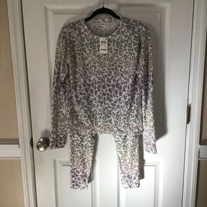NWT Epic Threads Lougewear